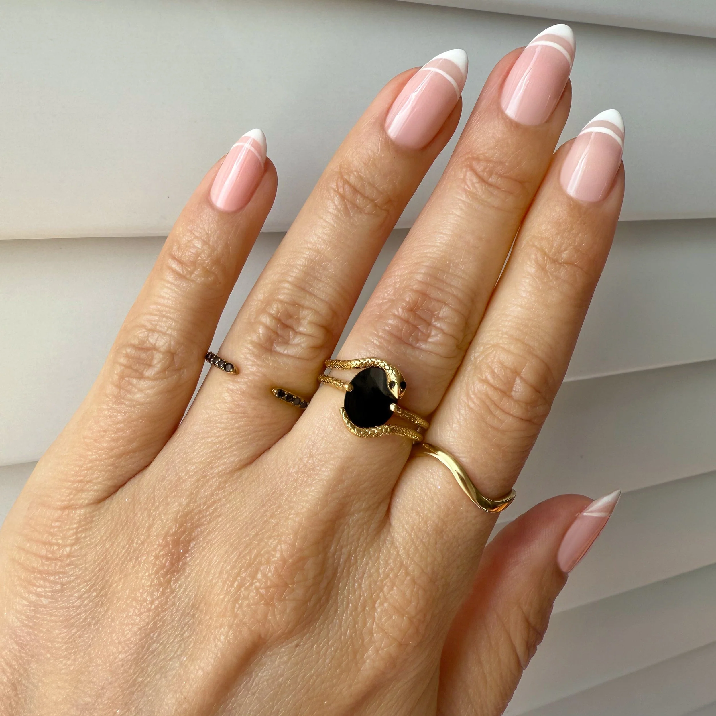 Black Onyx Serpent Ring - Twinkling Band & Waves Band - Image 4