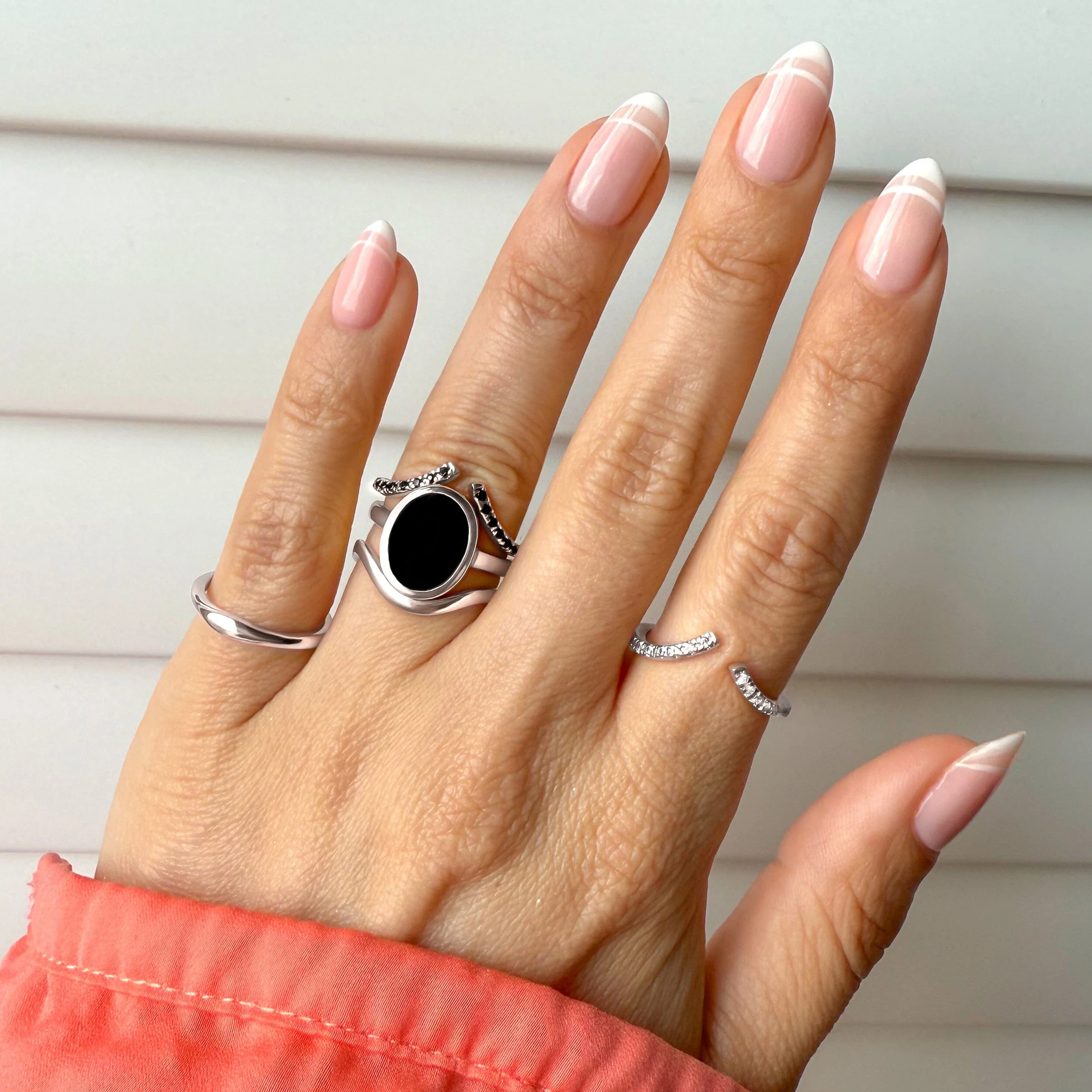 Black Onyx Enfolded Ring & Waves Band - Image 11