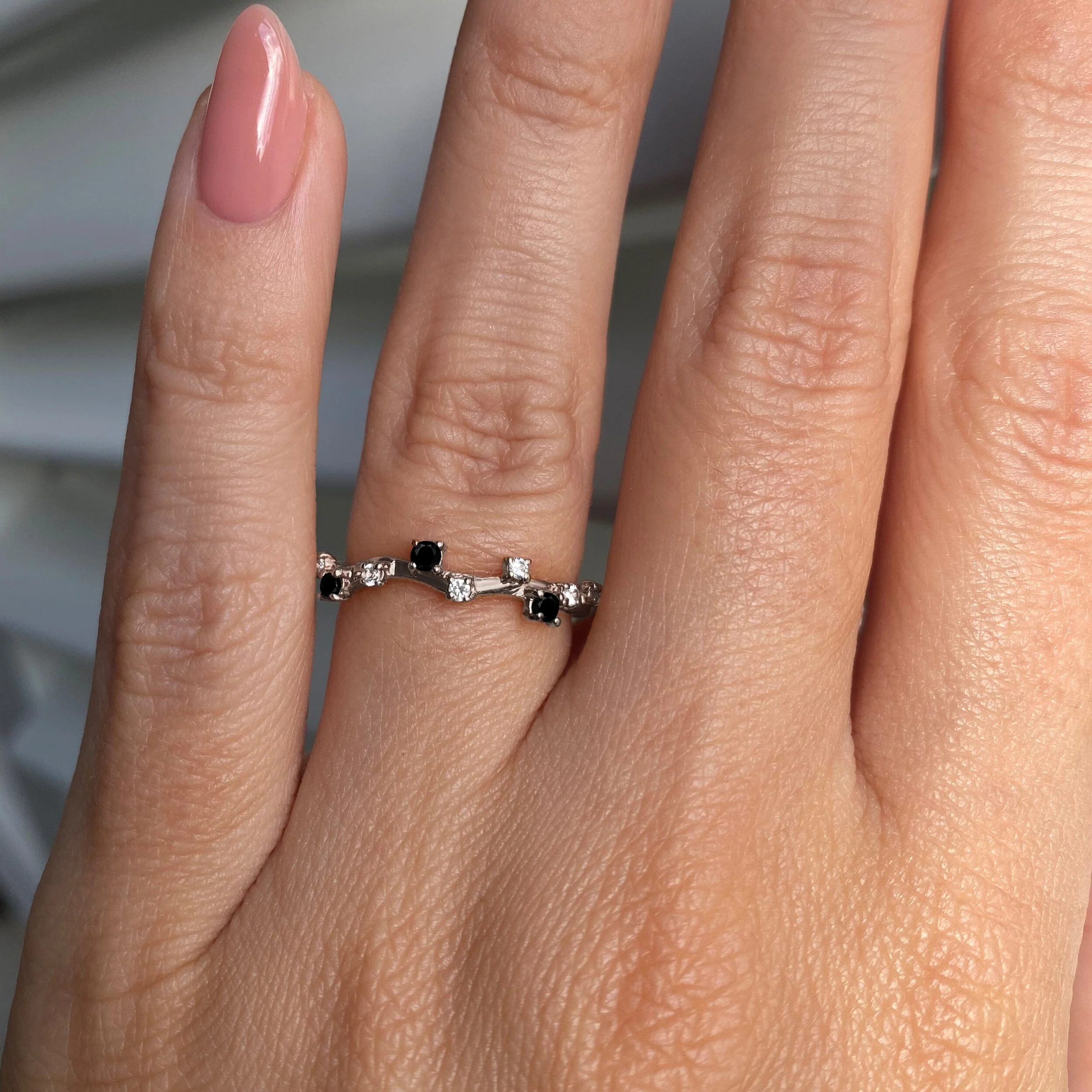 Black Onyx Ring - Stardust Band - Image 2