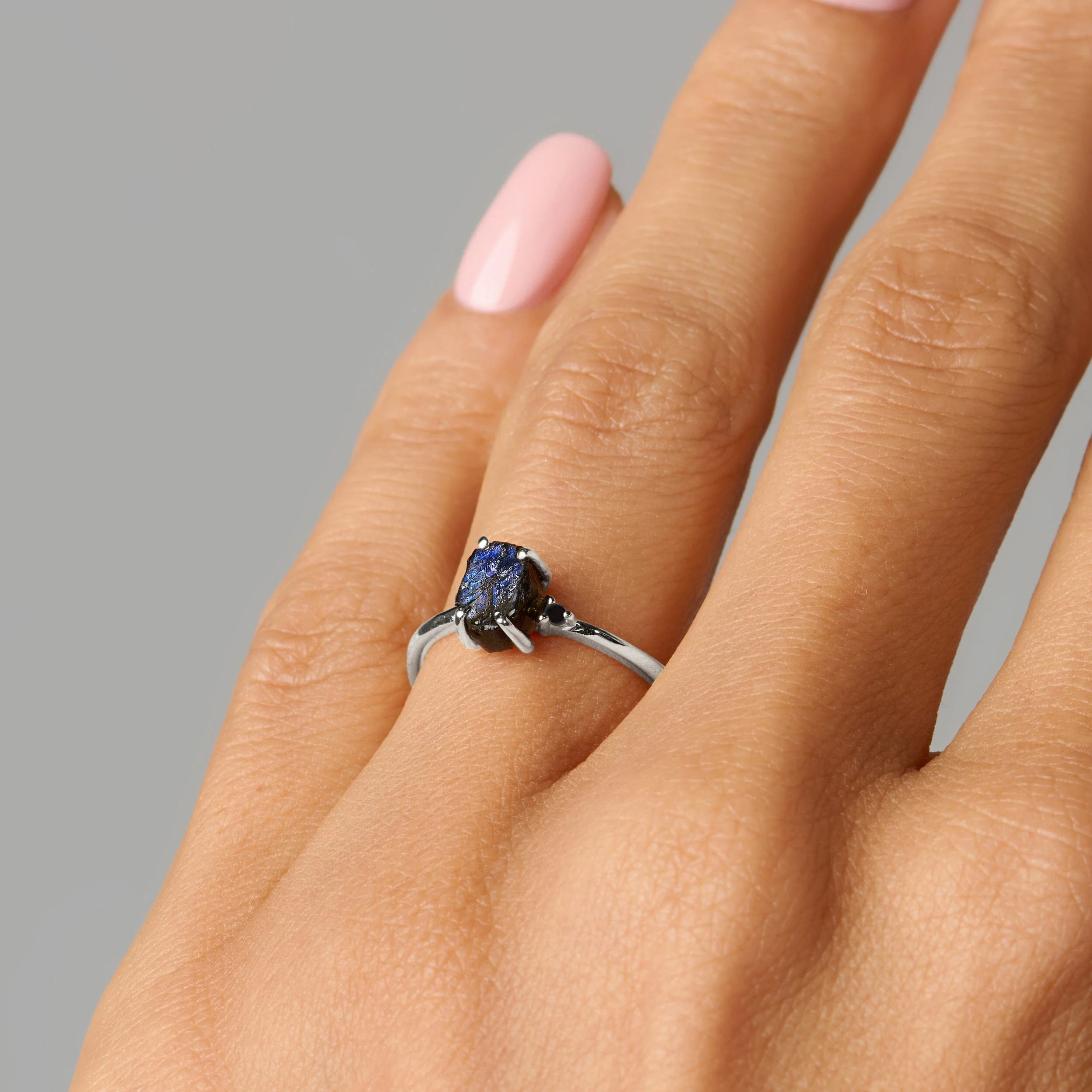 Labradorite Black Onyx Ring - Petite Raw Allure - Image 11