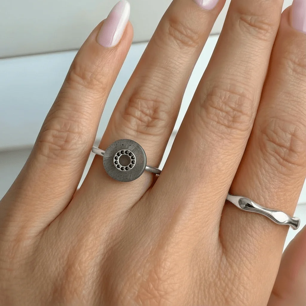 Labradorite Black Spinel Fidget Ring - Liora - Image 8