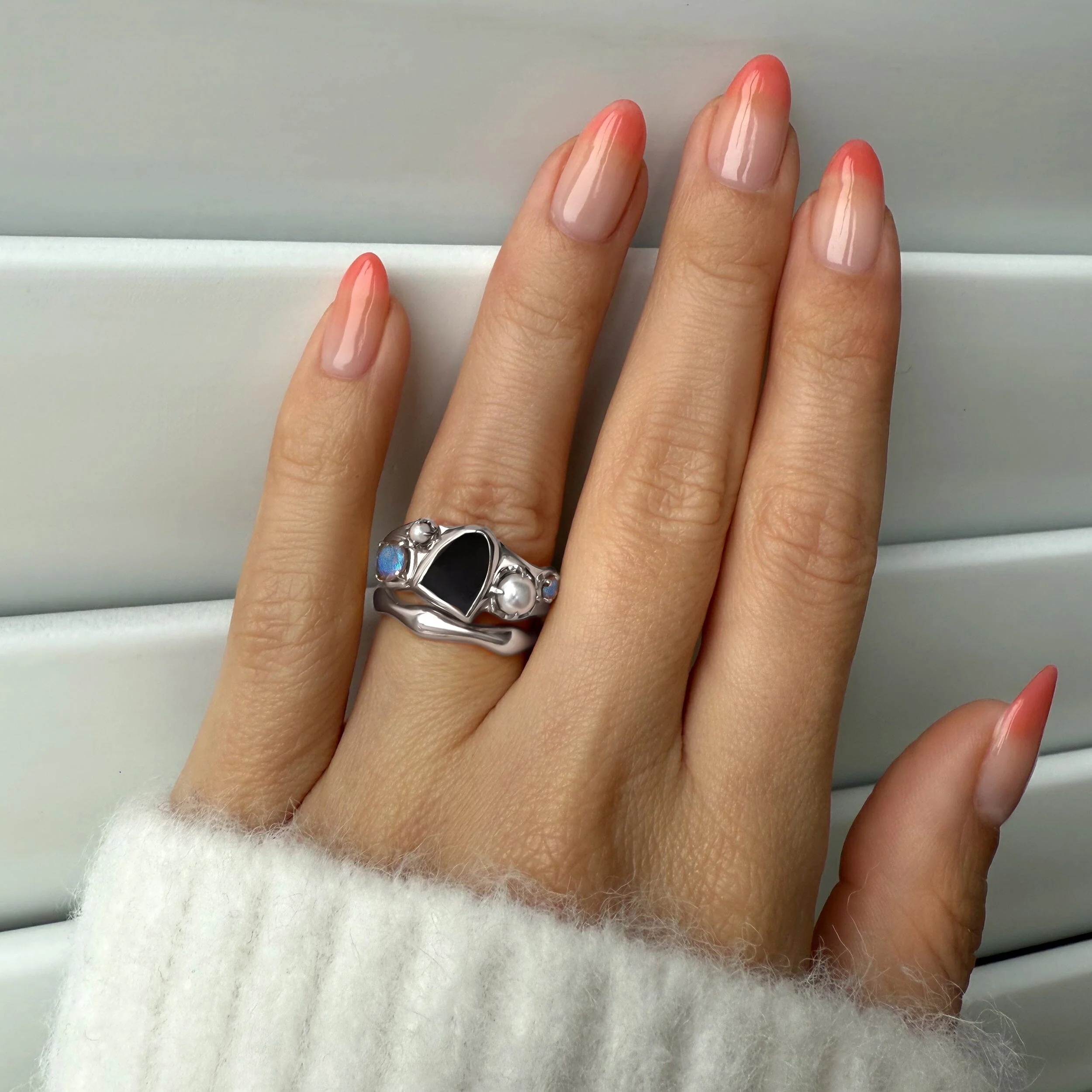Midnight Heirloom Ring & Magma Band - Image 2