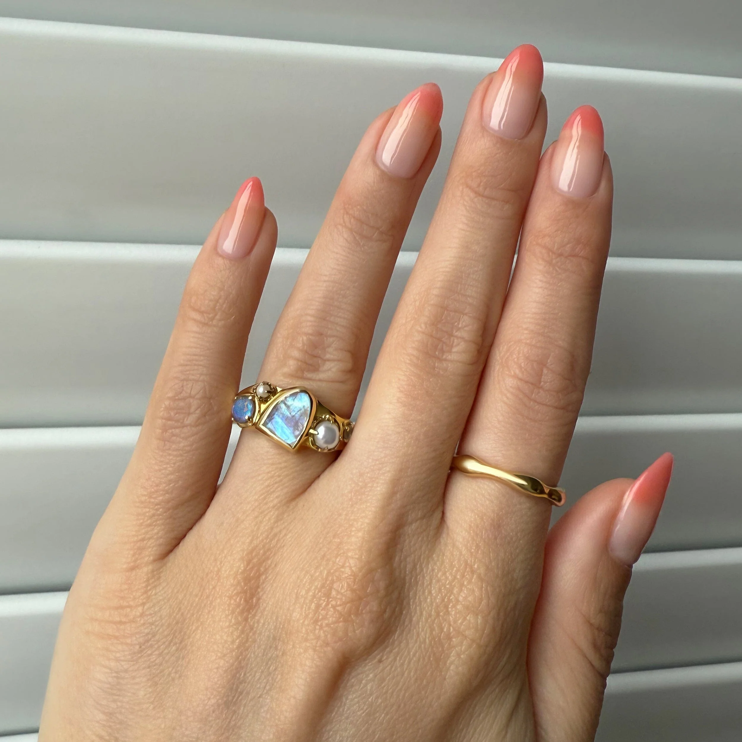 Mist Heirloom Ring & Magma Band - Image 9