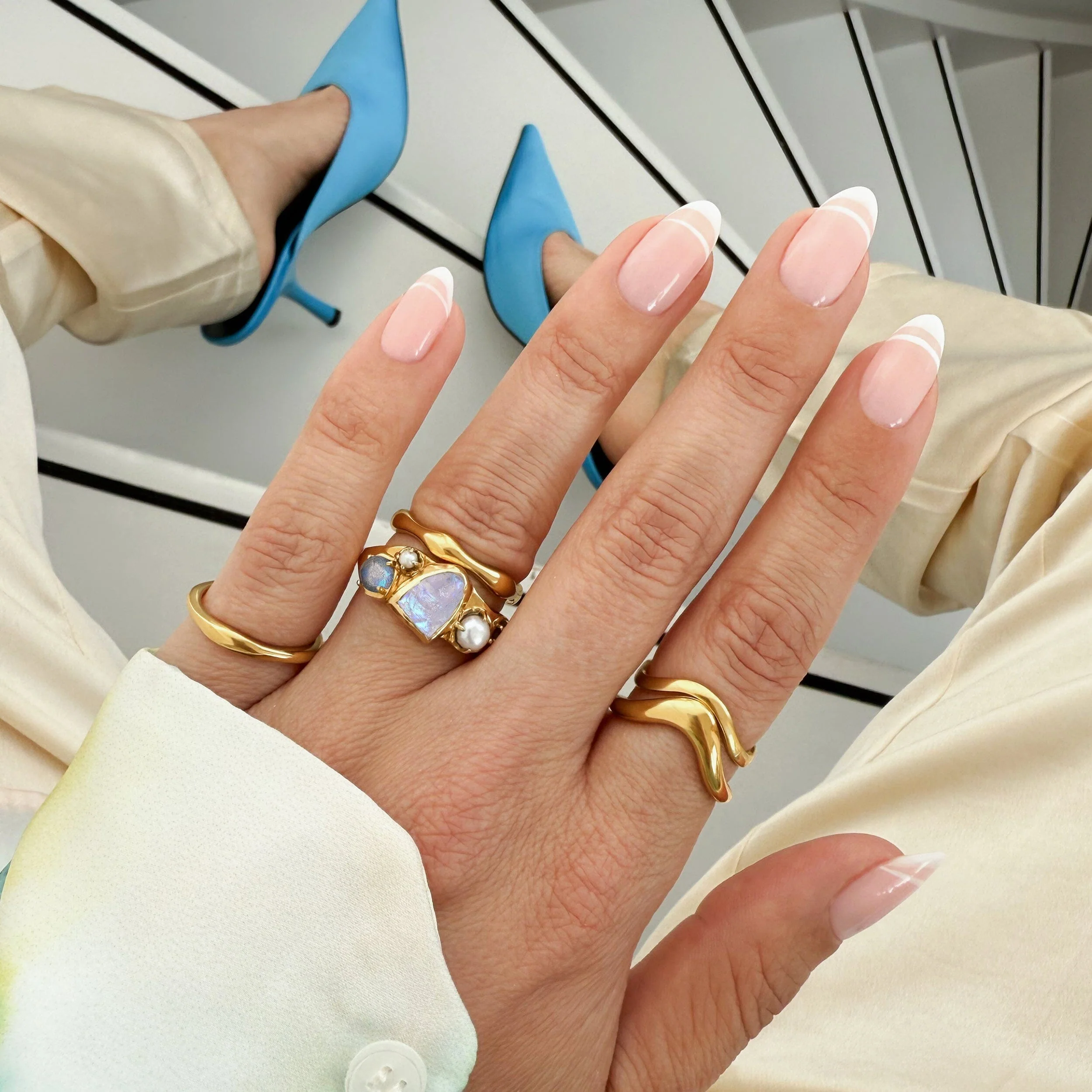 Mist Heirloom Ring - Magma Band & Waves Band - Image 10