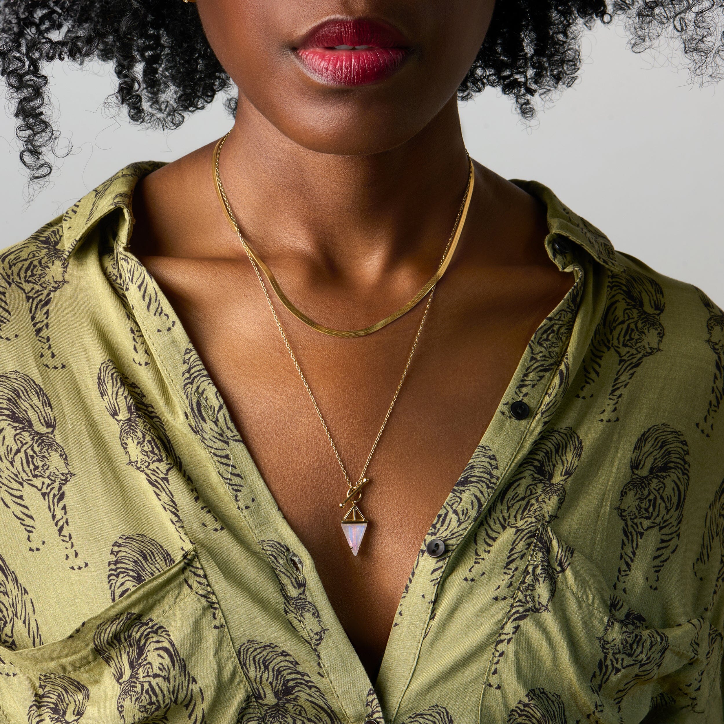 Moonstone Heroine T-Lock Necklace & Herringbone Chain - Image 12