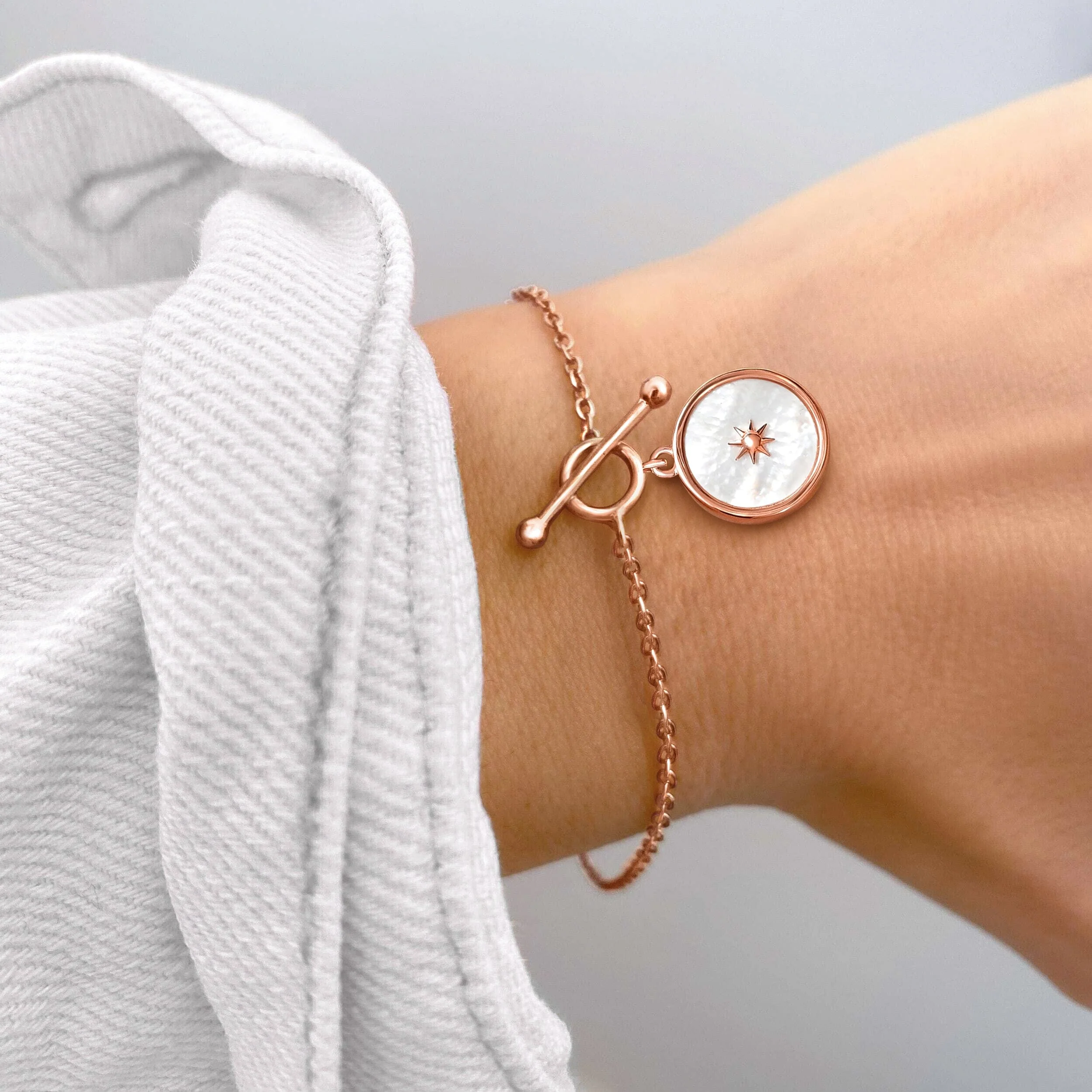 Mother Of Pearl T-Lock Bracelet - Sol - Image 4