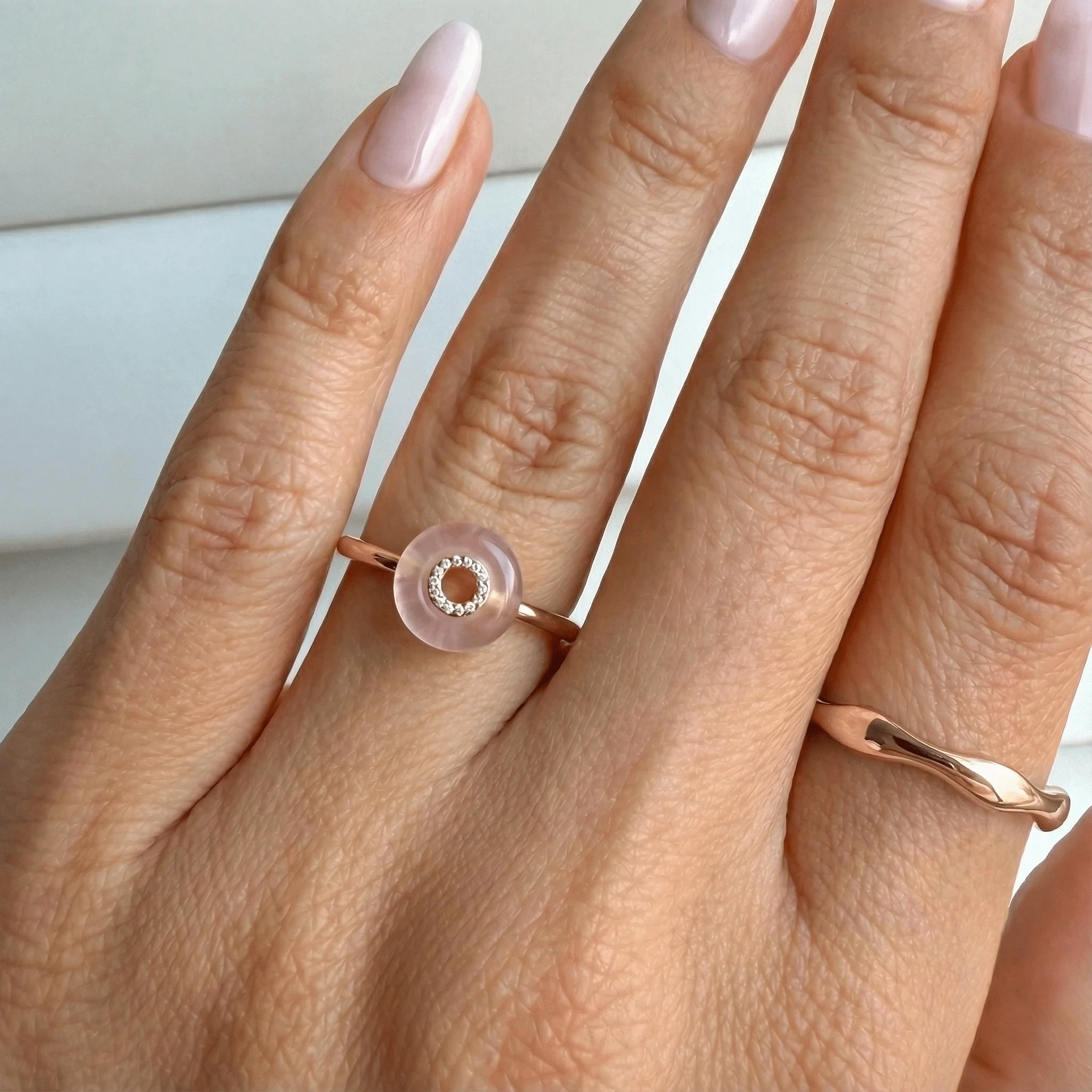 Rose Quartz Fidget Ring - Liora - Image 10