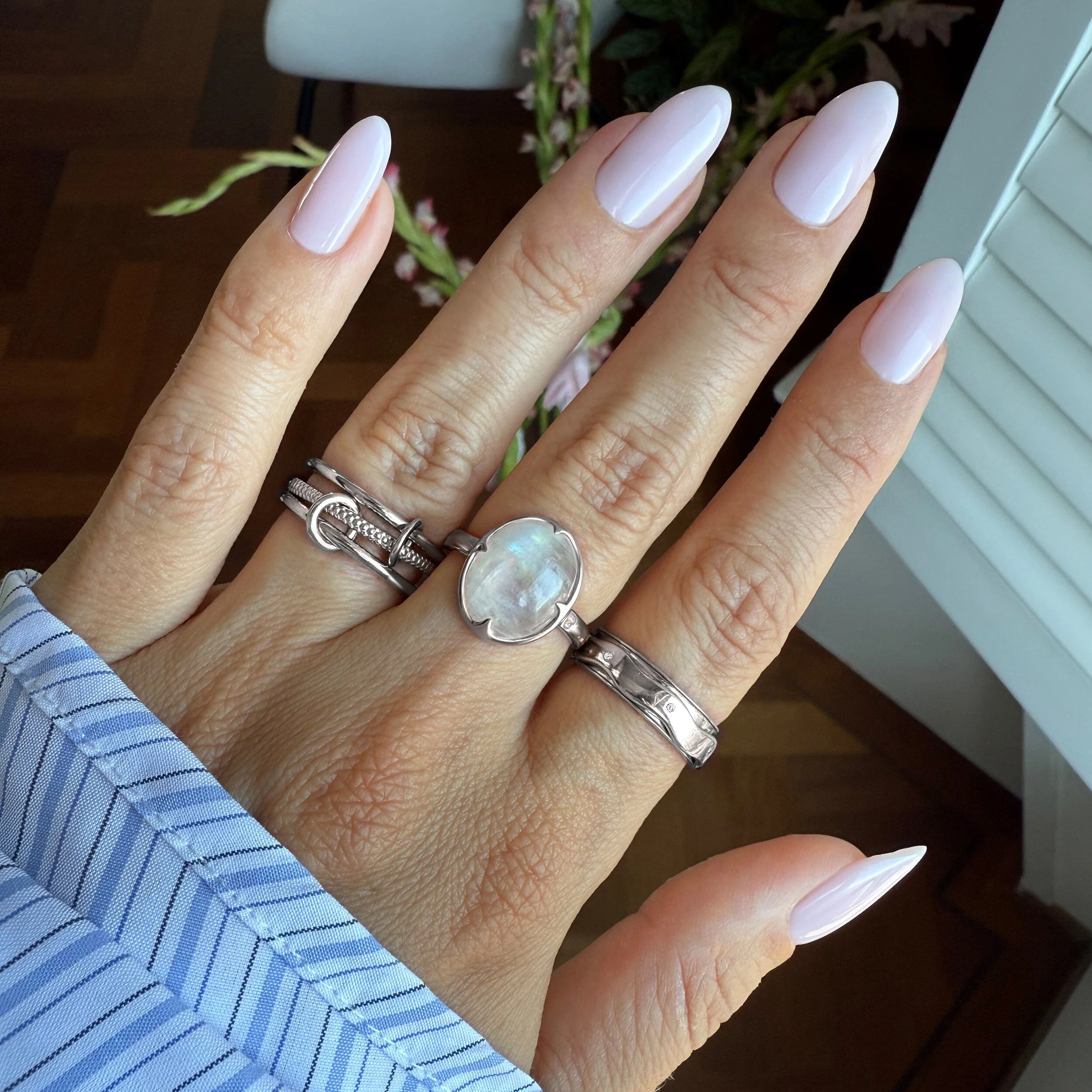 White Zircon Fidget Ring - Spinning Clarity - Image 10