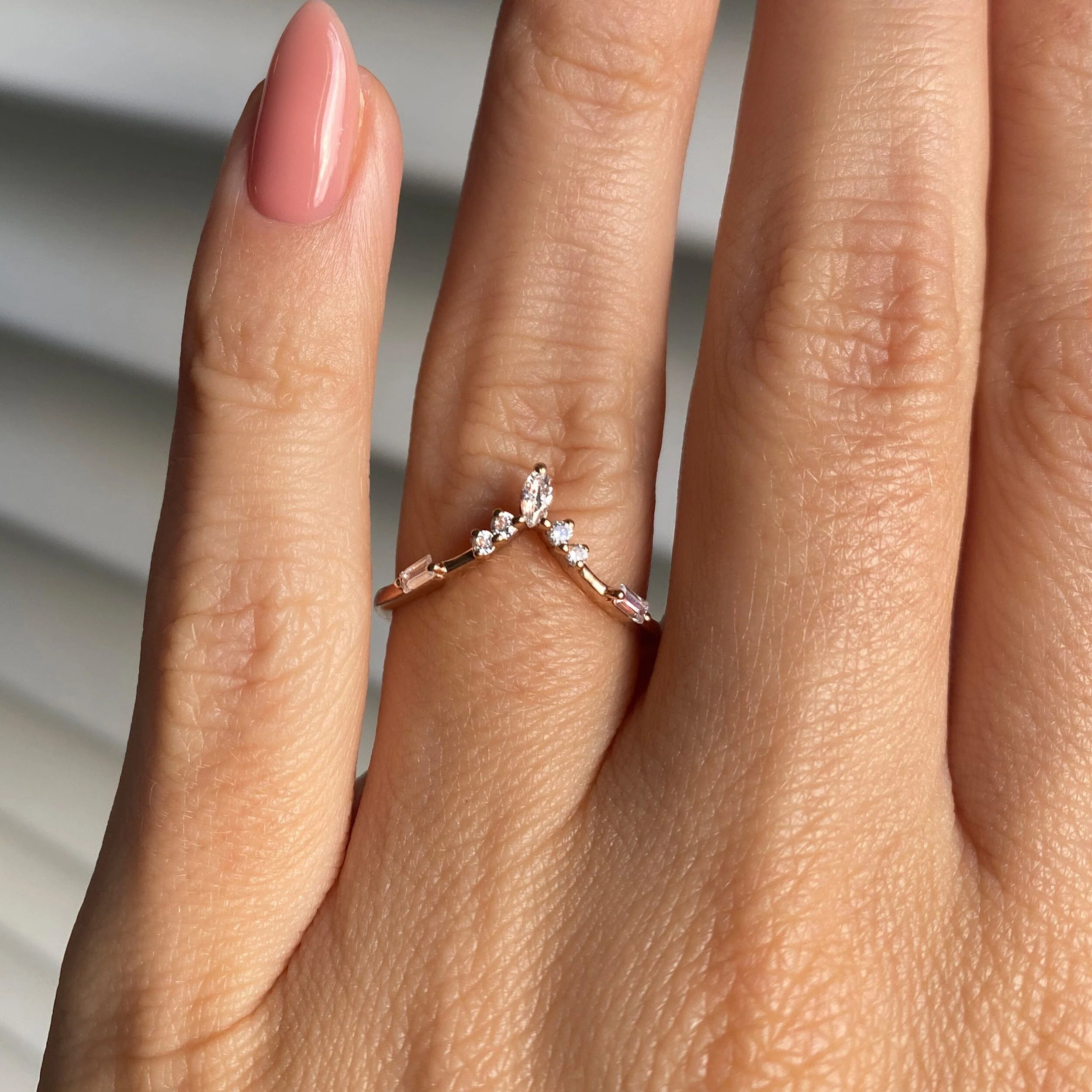 White Zircon Ring - Diadème Band - Image 4